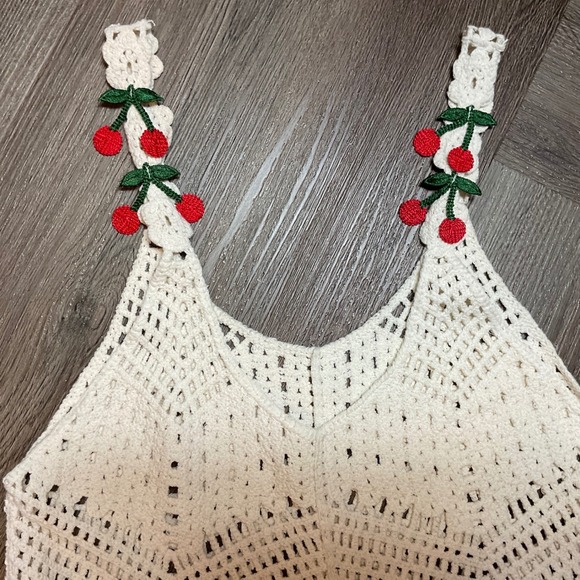 Rebellion‎ Top Womens OS White Crochet Cherry Boho Festival Y2K Hippie Indie - Picture 4 of 8